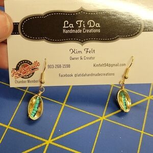 Gold Tone Seashell w Turquoise Beads Earrings Beach Sea